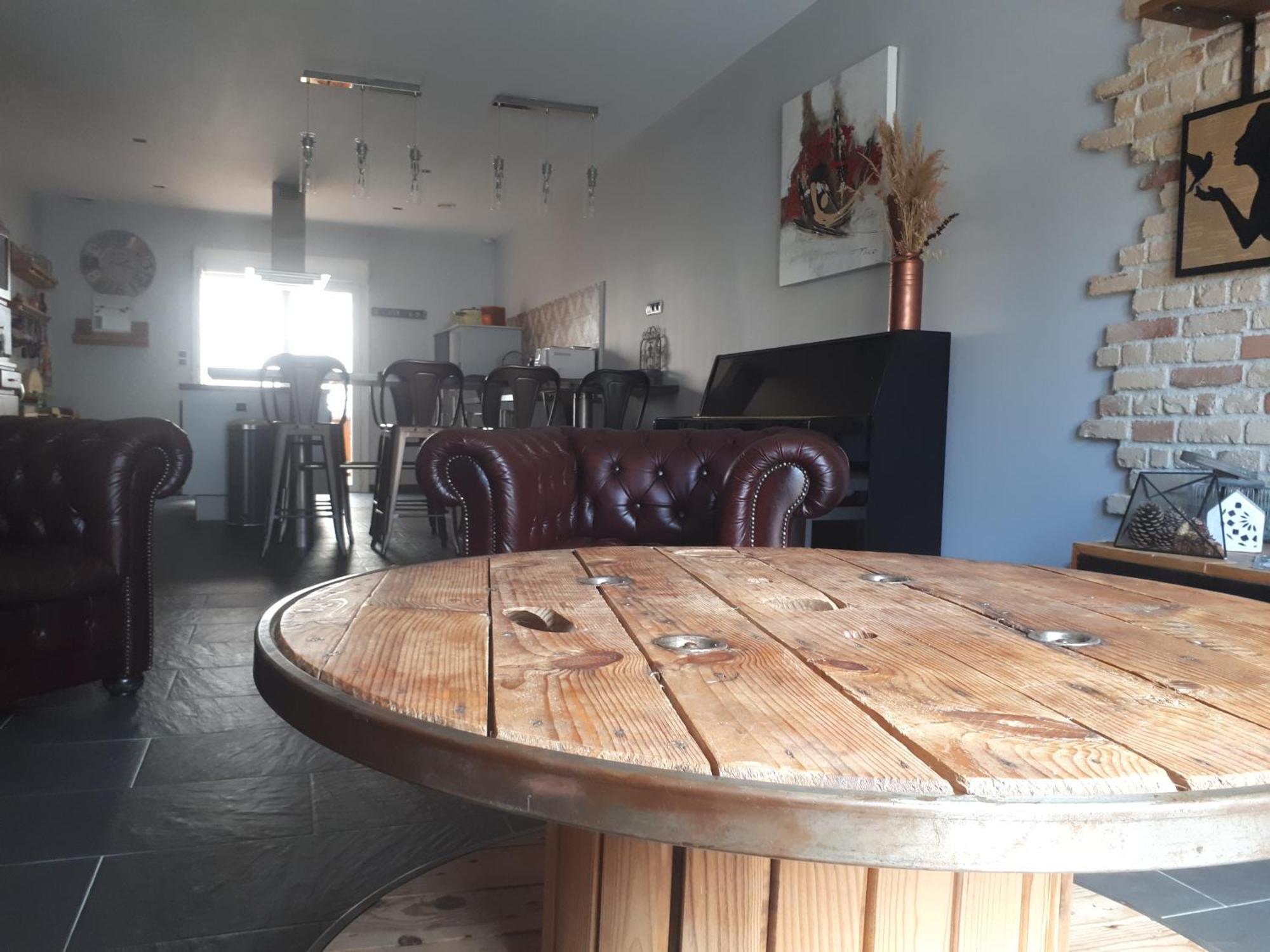 Maison De Village Avec Sa Charmante Petite Cour Interieure Fleury  Extérieur photo